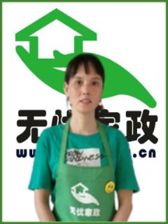 住家保姆:不住家保姆。做家务:辅助带孩子:全职带孩子