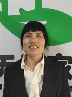 住家保姆。做家務:公司做飯